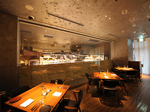 エ・オ＜ベルナール・ロワゾー・スィニャテュール＞