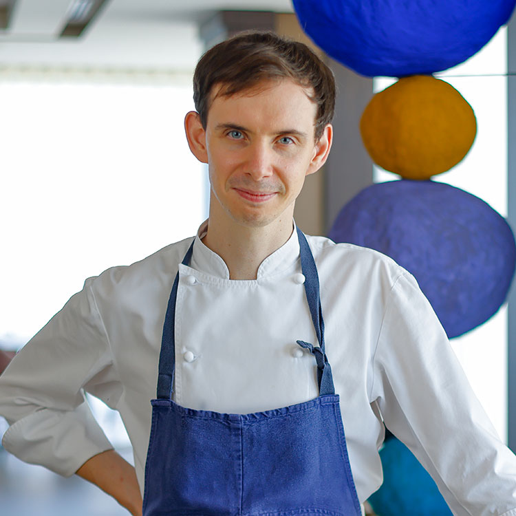 
ダニエル　カルバート 氏