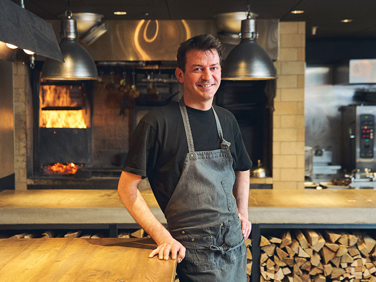 タイラー・バージズ 氏