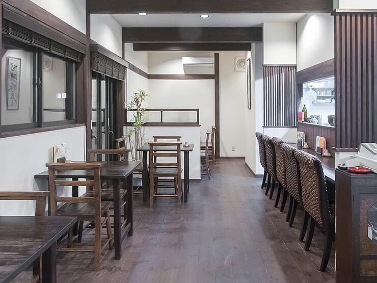 清潔感溢れる店内は、おしゃれなカフェの様で、居心地の良い空間です
