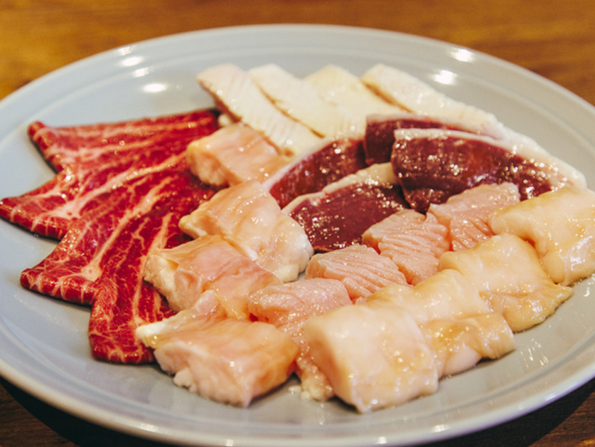 名物！ホルモン盛り合わせ