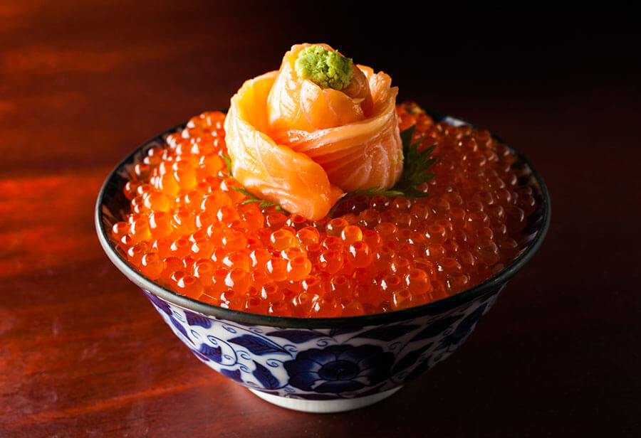 煌めく秋の宝石「いくら」
