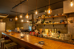 港酒場　五ろく